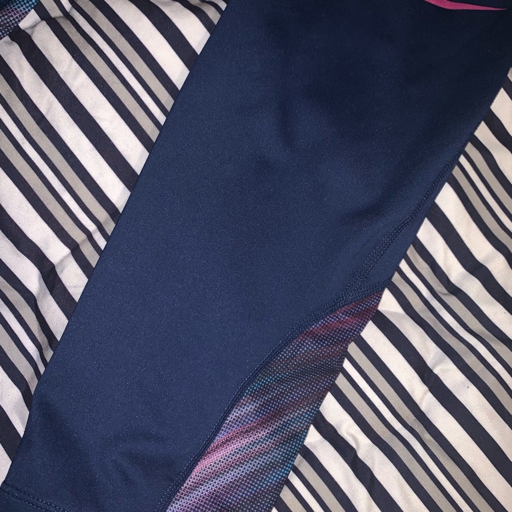 Nike Pro Capri - image 2